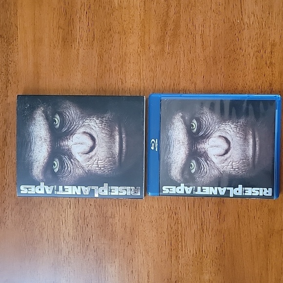 Rise of the Planet of the Apes Blu Ray Disc - Picture 2 of 5